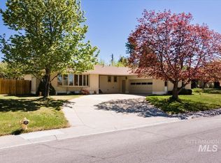 520 Fairway Dr, Pocatello, ID 83201