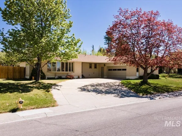 520 Fairway Dr, Pocatello, ID 83201