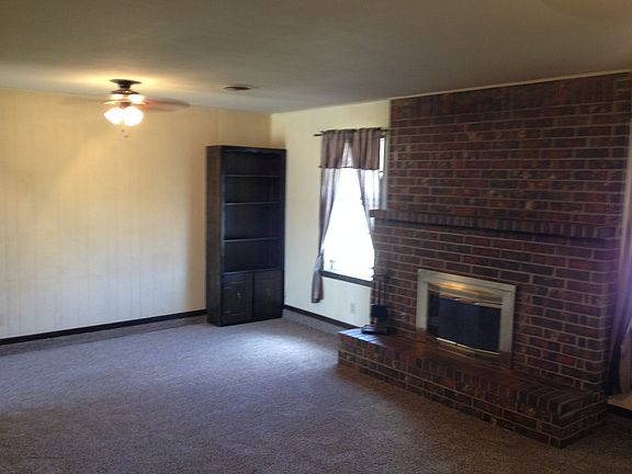 4th image of 2100 Lea St