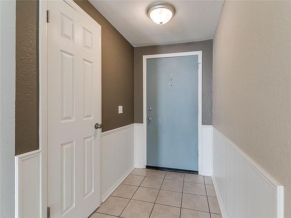3rd image of 10016 S Klein Ave