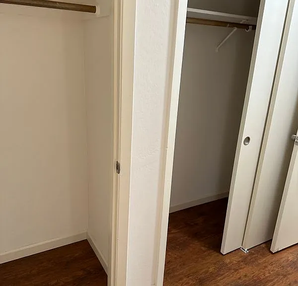 1405 Oak Grove Ave #104 — Photo 5