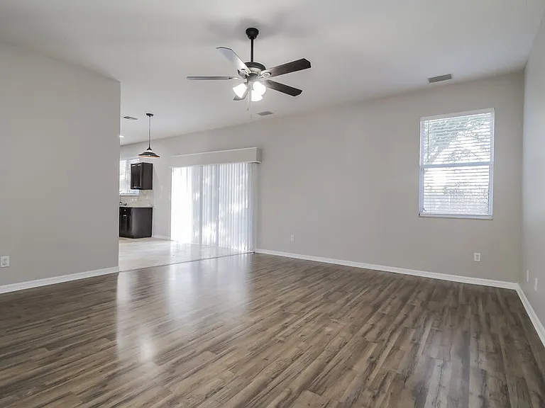 395 Lancer Oak Dr — Photo 5