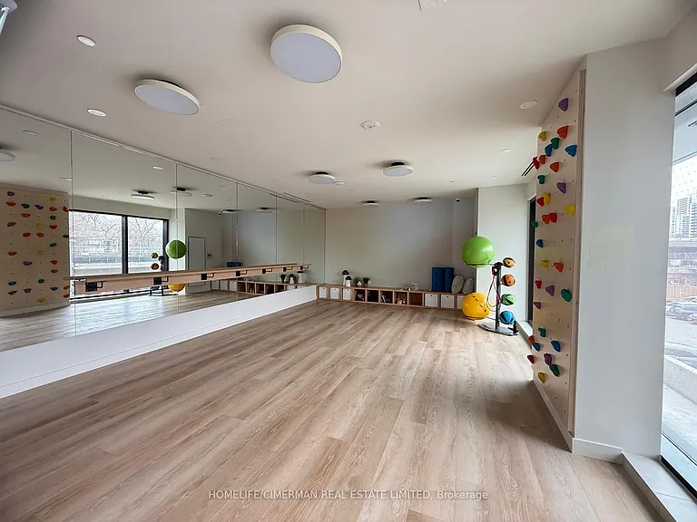 1660 Bloor St W #810 — Photo 24