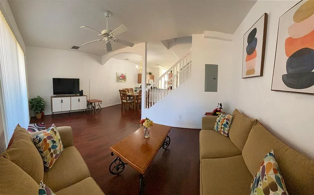3 bed, 2.5 bath, 1468 sqft, $1,950 — Photo 4