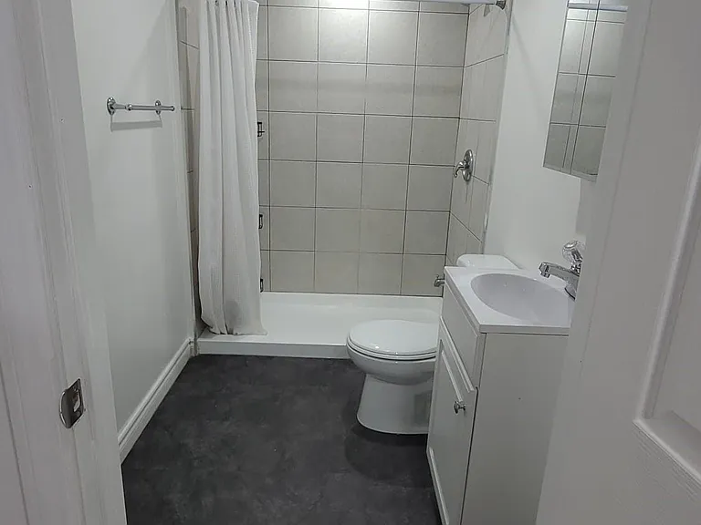 24 Chilton Dr — Photo 8