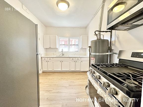 2nd image of 2360 W Washington Blvd #101