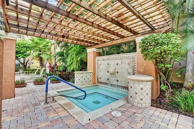 651 Okeechobee Blvd #510 — Photo 11