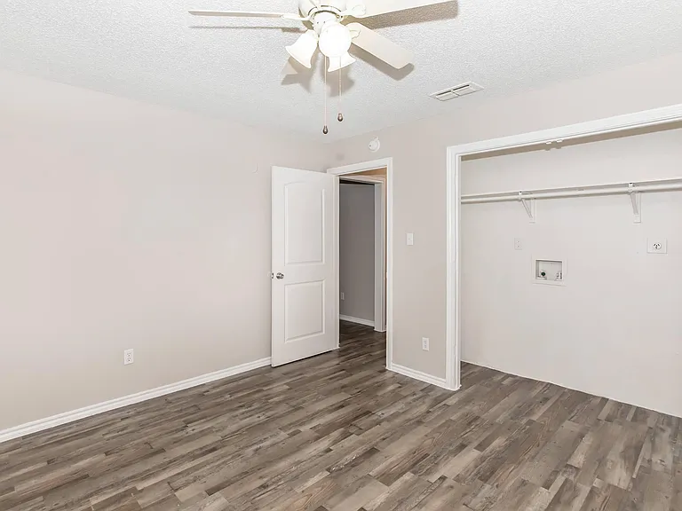 Townhouse West — Photo 27