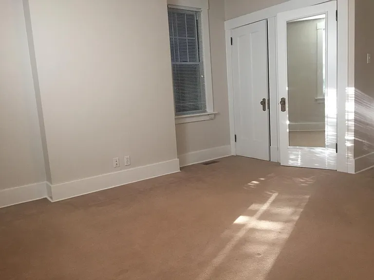 334 S Fairmount St — Photo 8