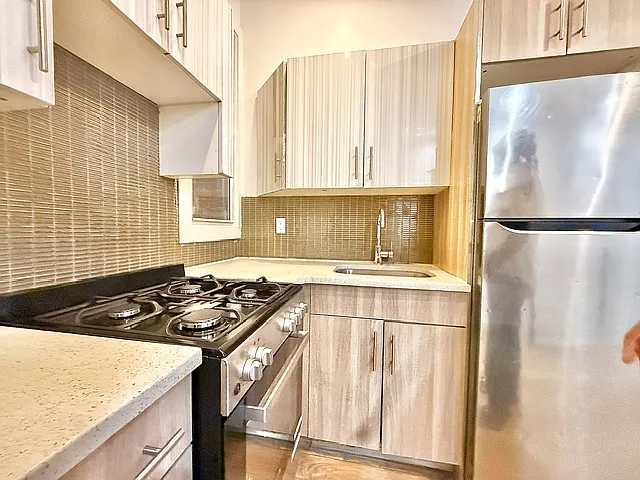 209 Malcolm X Blvd #3RR — Photo 3