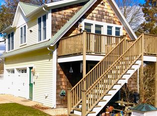 107 Orchard Ave, Wakefield, RI 02879