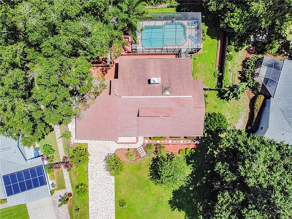 3rd image of 23927 Forest View Dr
