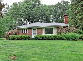 296 Valley Rd, Schenectady, NY 12309