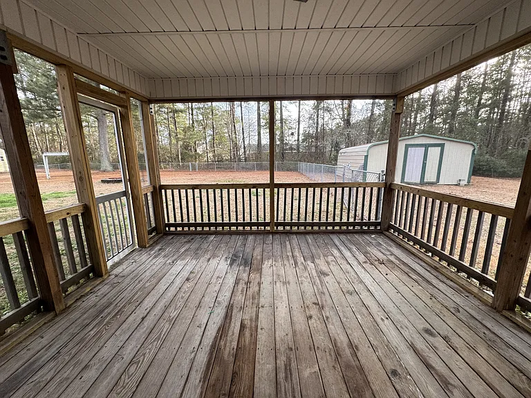 111 Old Post Ct — Photo 24