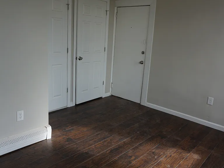 447 N 5th St #3D — Photo 6