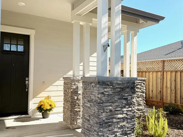 3716 Crestview Drive, Santa Rosa, CA 95403