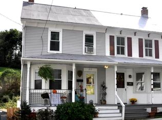 212 Hanover St, Glen Rock, PA 17327