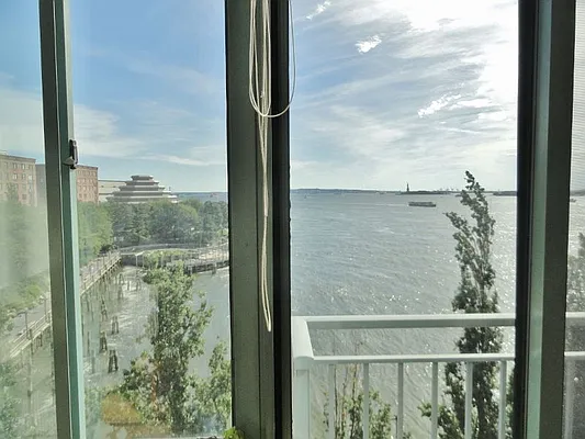 Rented by Battery Park Realty | media 33