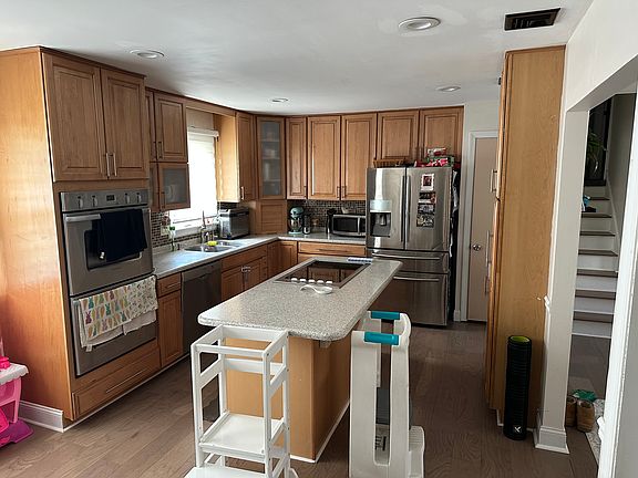 5th image of 764 Southview Dr