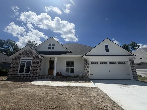 5044 Hatfield Cir, Hahira, GA 31632