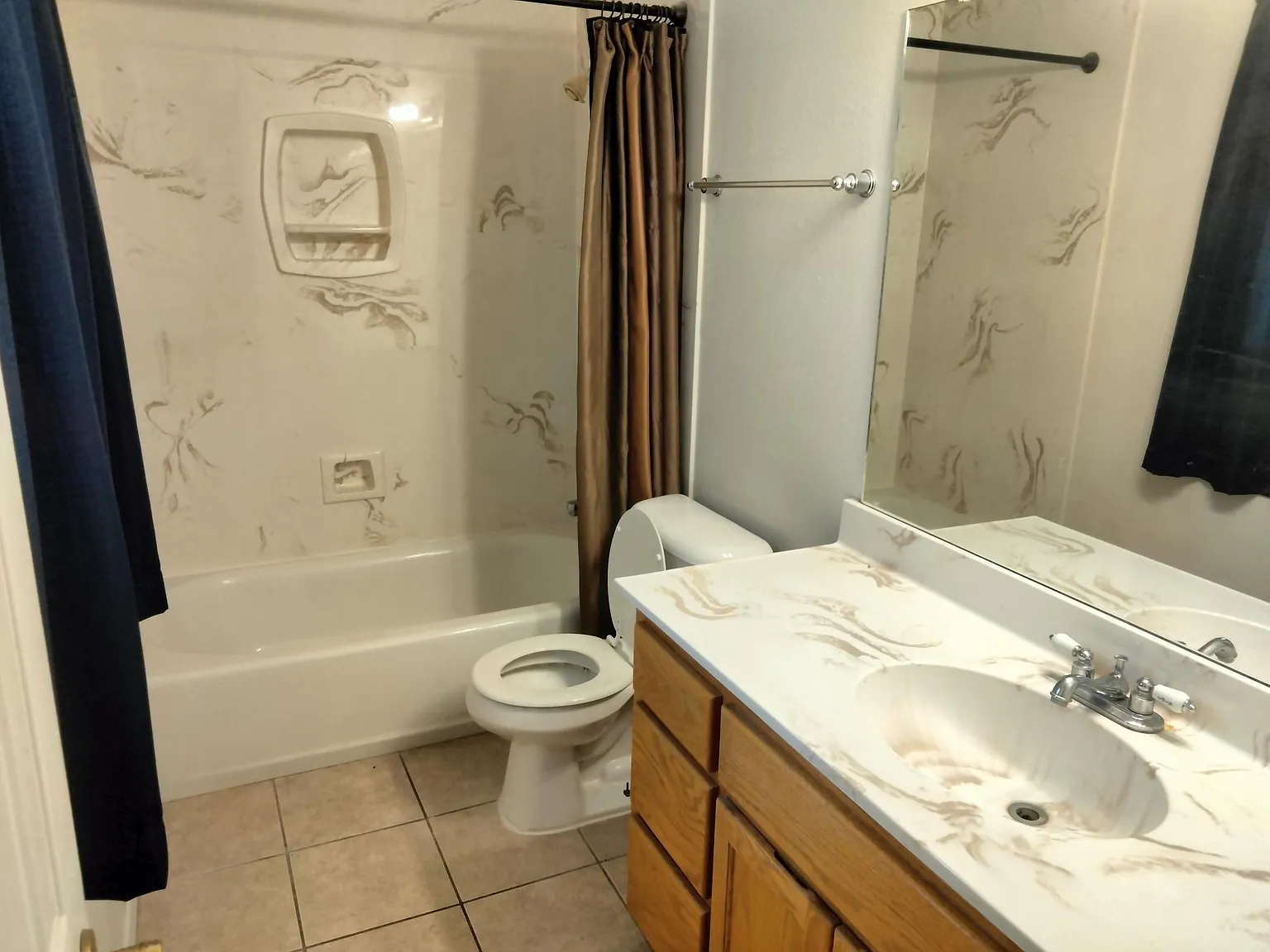 3 bed, 1820 sqft, $1,800 — Photo 4
