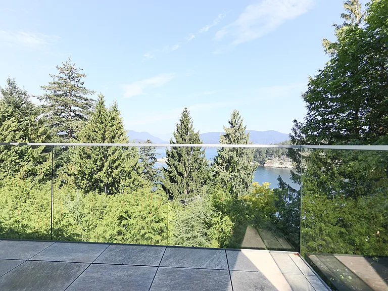 6173 Nelson Ave — Photo 25