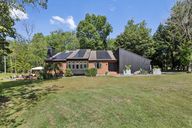 Elizabeth Ct-S0309-001.jpg