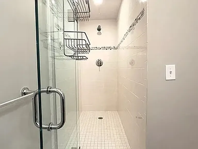 674 Massachusetts Ave #2 — Photo 15
