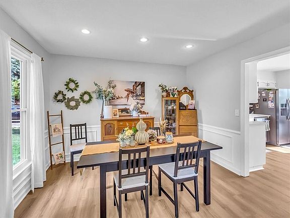 5th image of 11417 W 99th St