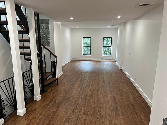 2nd image of 403 E 78th St