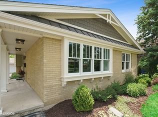 4627 Cumnor Rd, Downers Grove, IL 60515