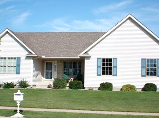611 Garrett Ct, Blue Grass, IA 52726