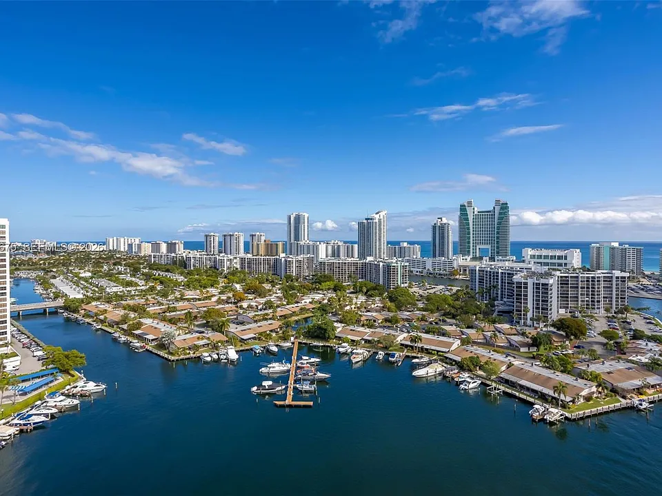 300 Three Islands Blvd #Penthouse 3A