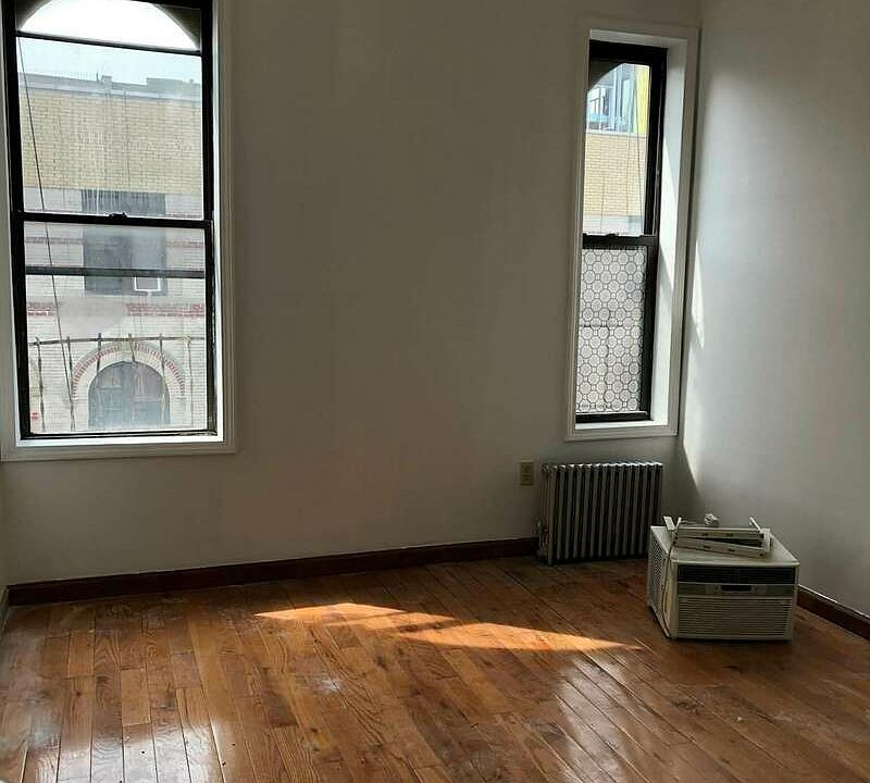 1st image of 118 Eldridge St APT 18