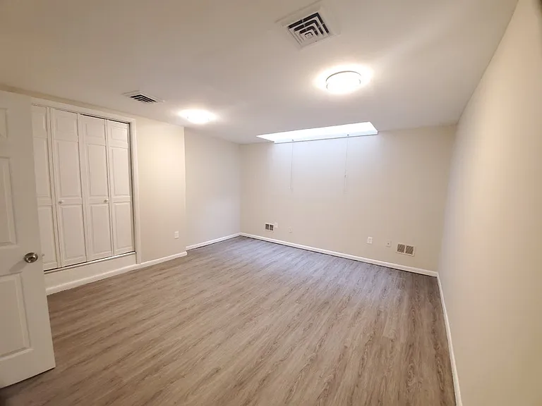 306 Main St #6 — Photo 22