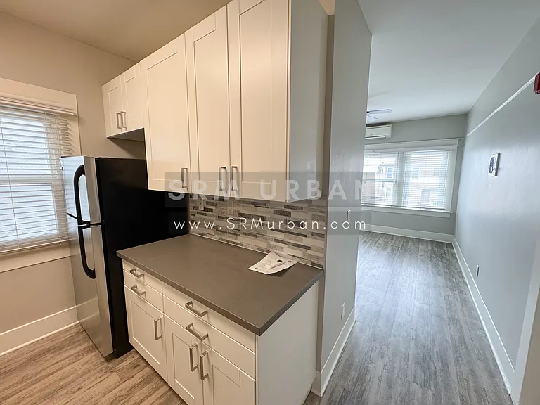 2027 Front St #1 — Photo 2