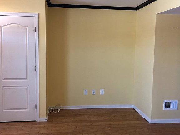 5th image of 1901 Lennox Dr Unit 35