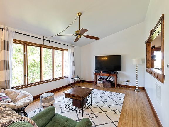 2nd image of 17635 Windsor Pkwy #0