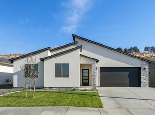 6646 W 24th Ave, Kennewick, WA