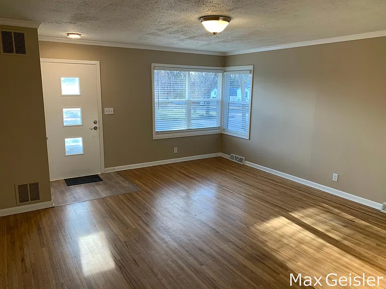 404 12th Ave N #404 — Photo 6