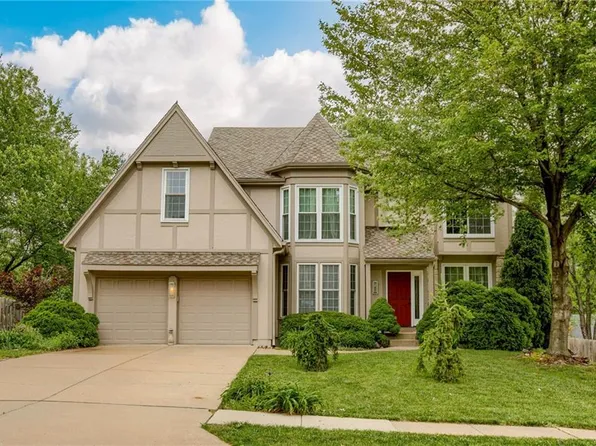 16482 W 132nd Cir, Olathe, KS 66062