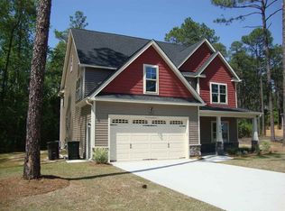 636 Longleaf Dr, Aberdeen, NC 28315