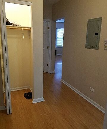 5th image of 3606 W Dickens Ave #2w
