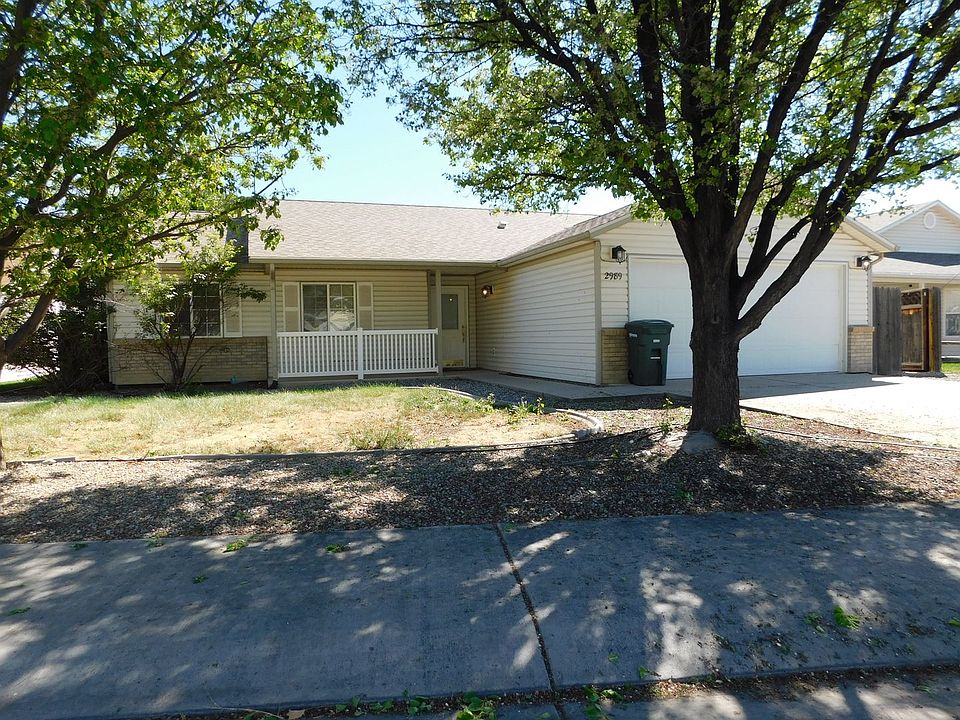 1st image of 2989 Summerbrook Dr