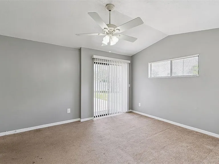 1431 Sackett Cir — Photo 9