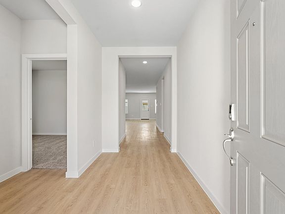 5th image of 25451 Blossom Ct