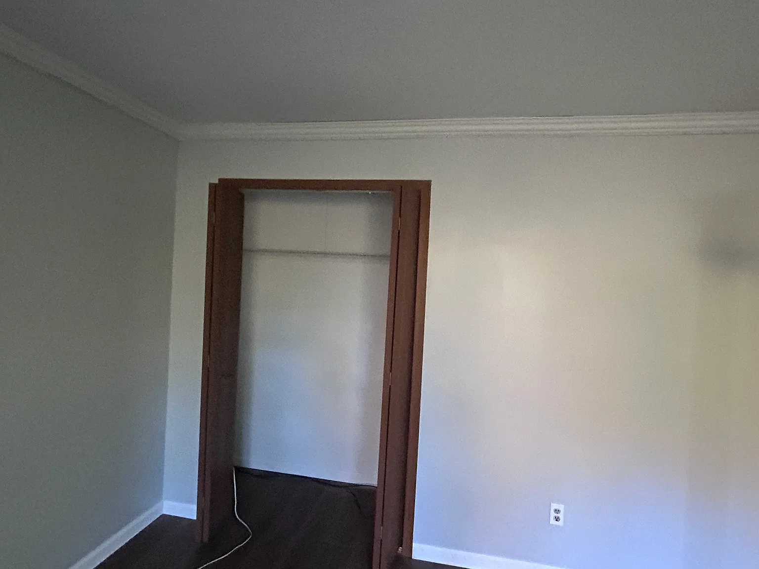 5 bed, 2500 sqft, $2,900 — Photo 3