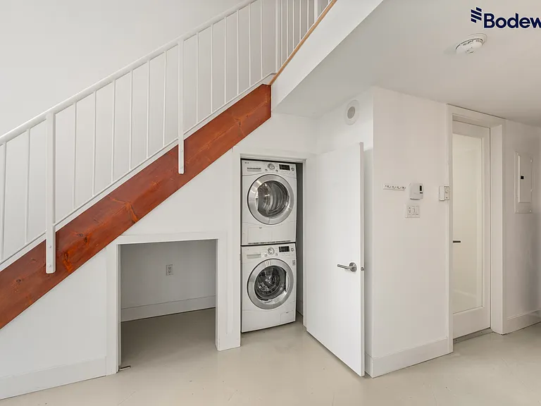 1 Cordova St E #309 — Photo 11