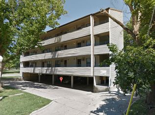 810 W Iowa St #6, Urbana, IL 61801