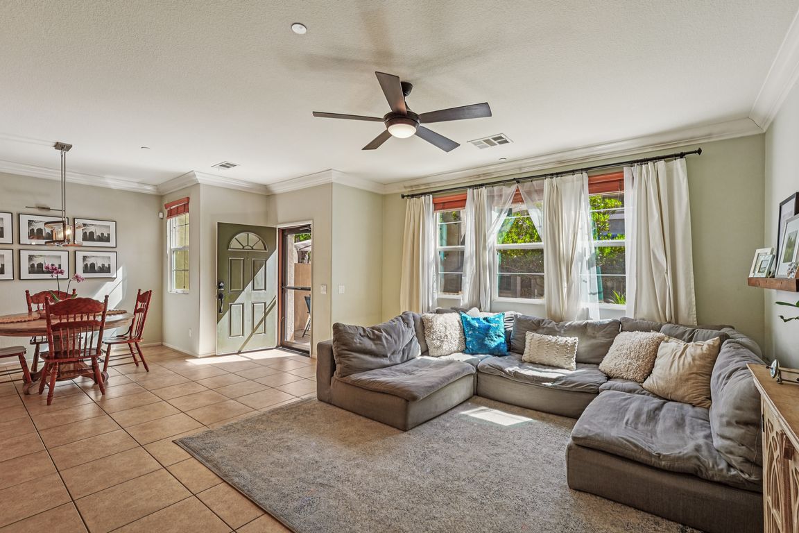 next background image